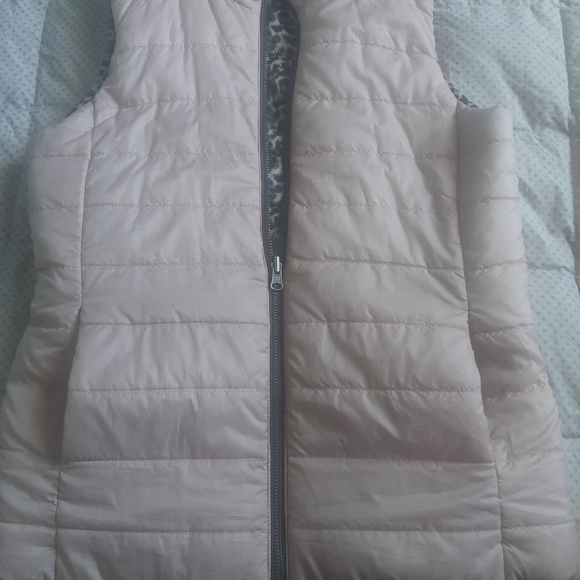 Reversible vest - Picture 2 of 3